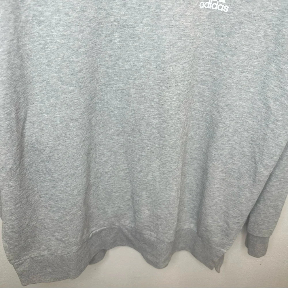 Adidas Gray Split Hem Crew Sweatshirt Size Medium - Picture 3 of 11